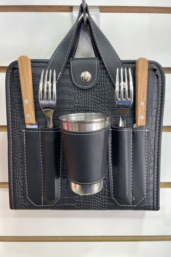 KIT ASADO RIGIDO DOBLE C/ CUBIERTOS Y VASO (1037) - $26.750.-