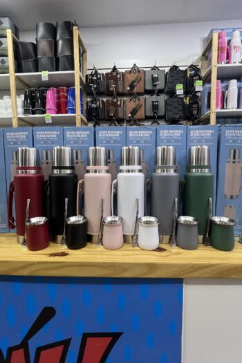 SET TERMO SYSTEM 1000ML C/ MATE Y BOMBILLA ACERO - $21.800.-